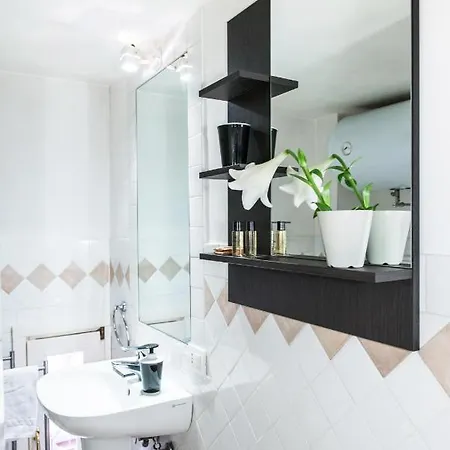 Monti Colosseum Apartment *